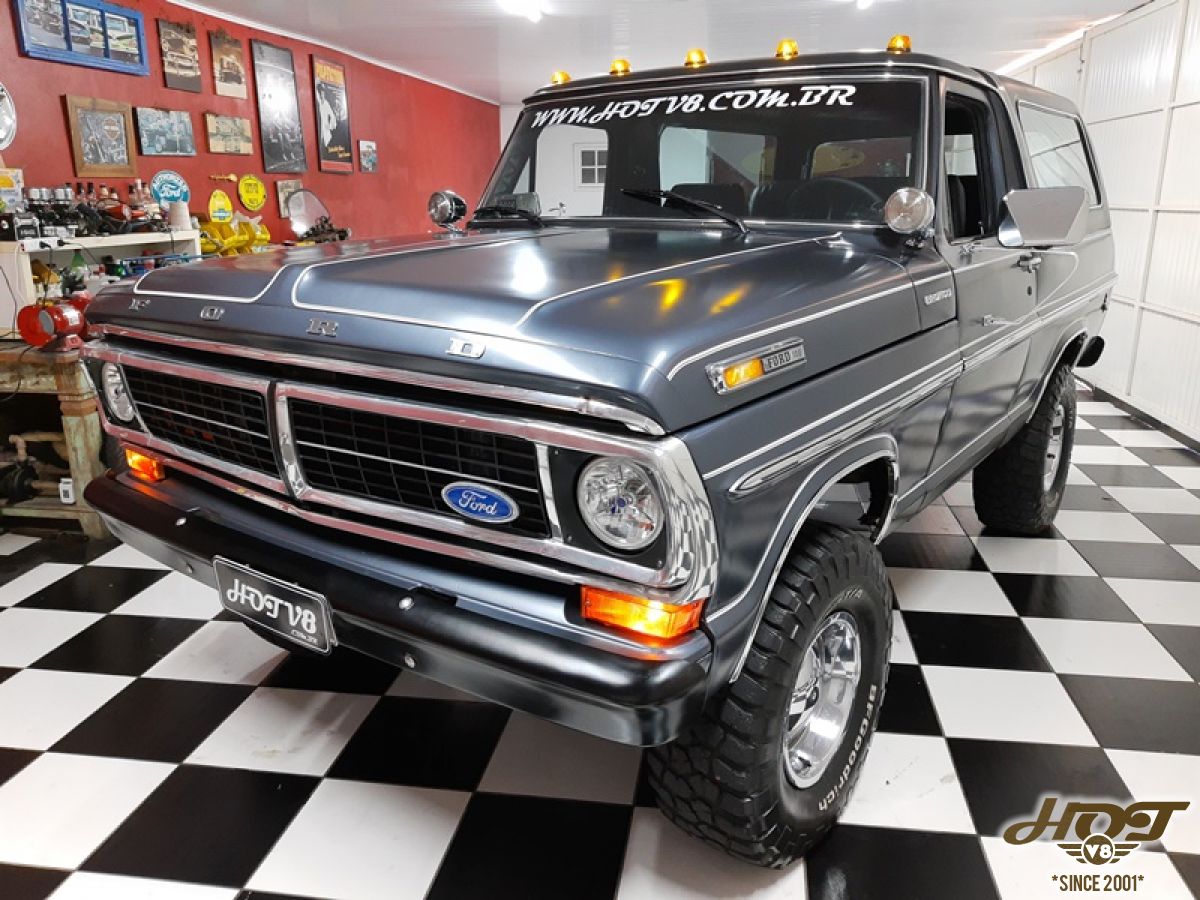 Ford F1000 SR Bronco